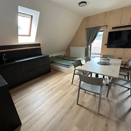 A Restaurace Pod Sjezdovkou Casa de hóspedes Cenkovice