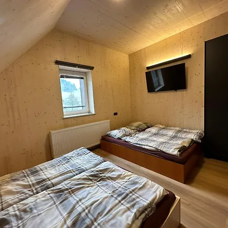A Restaurace Pod Sjezdovkou Gæstehus Cenkovice