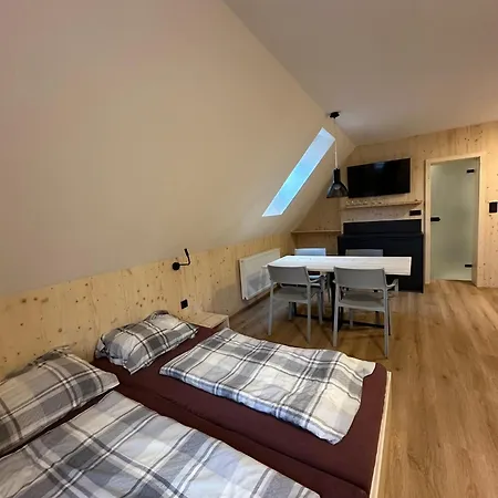 A Restaurace Pod Sjezdovkou Cenkovice