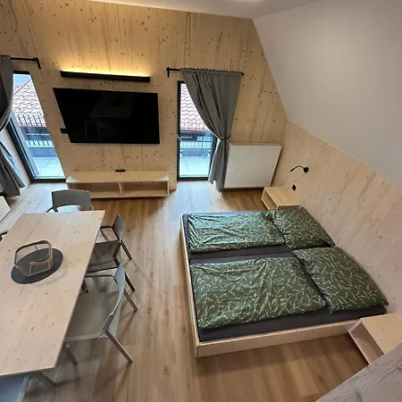 A Restaurace Pod Sjezdovkou *
